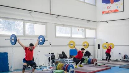 Milli halterciler rekor peşinde