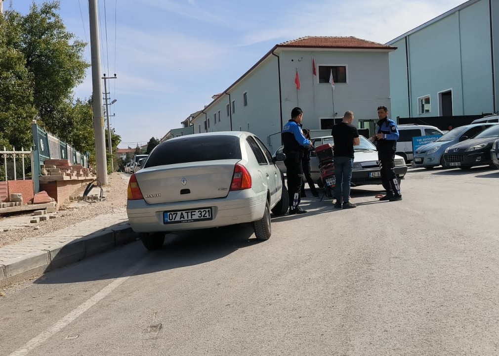 Motosikletle otomobil çarpıştı – Karaman’da bir kişi yaralandı