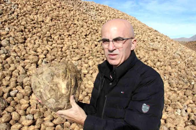 Dağdan gelip bağdaki mi kovuluyor!