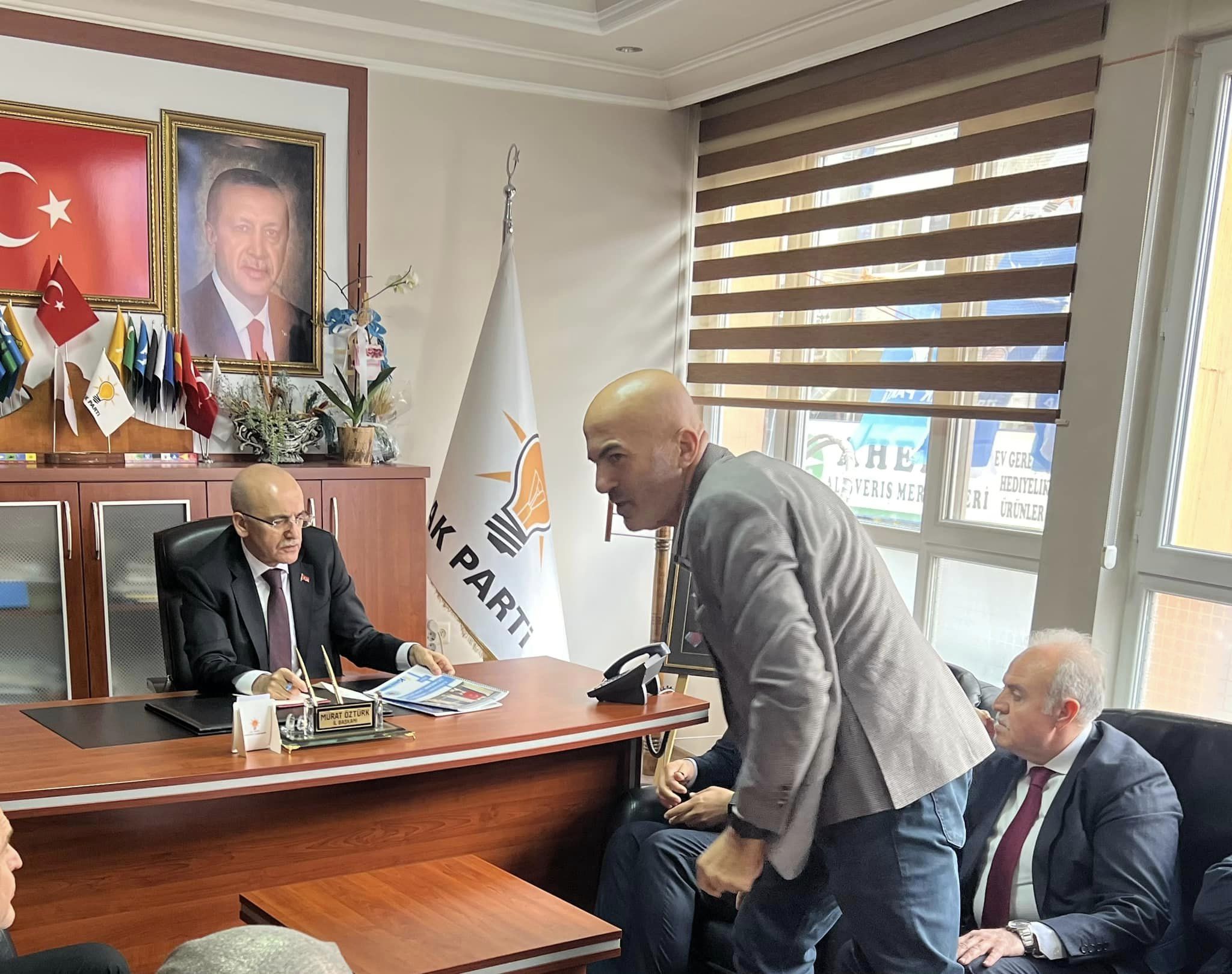 Bakan Şimşek’e Karaman dosyasını verdi