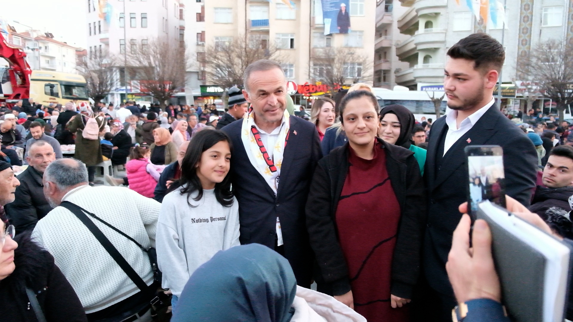 Binlerce kişi iftar sofrasında buluştu