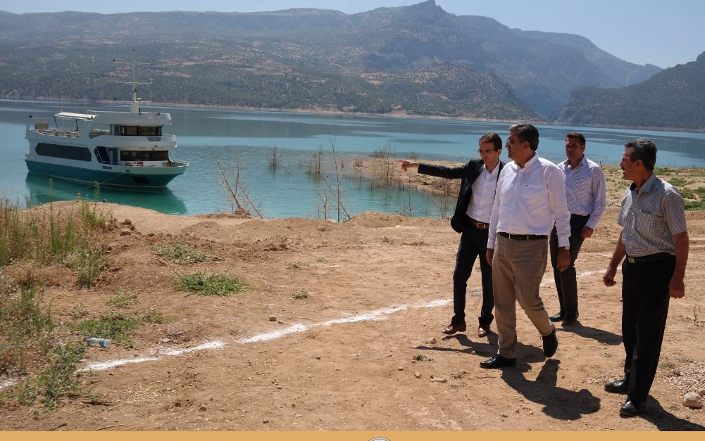 Acıkan çakalların, aslanları!