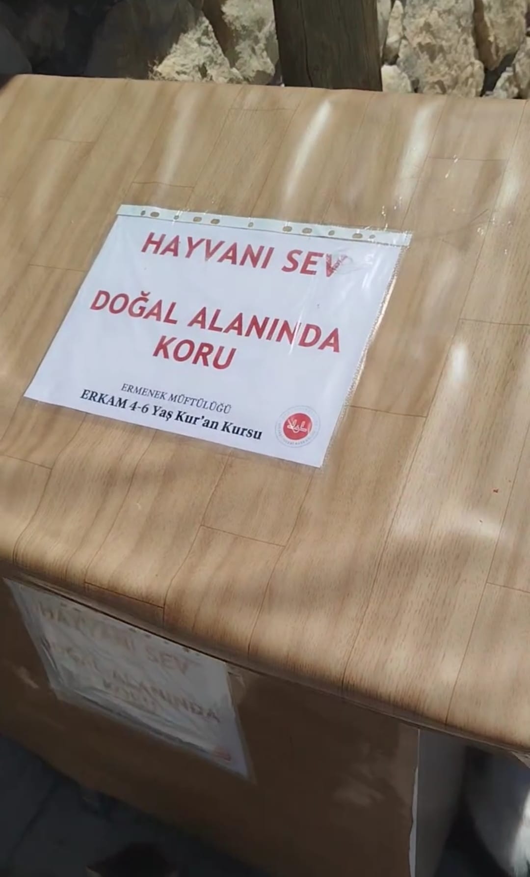 Minikler sokak hayvanlarını unutmadı