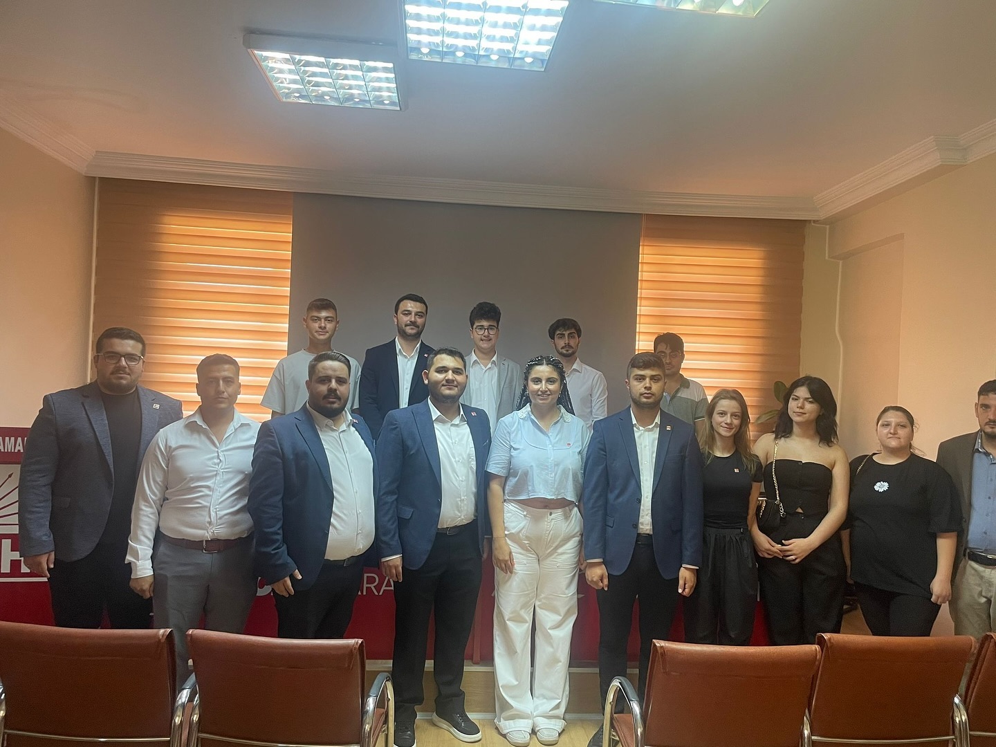 CHP'de bayrak değişimi