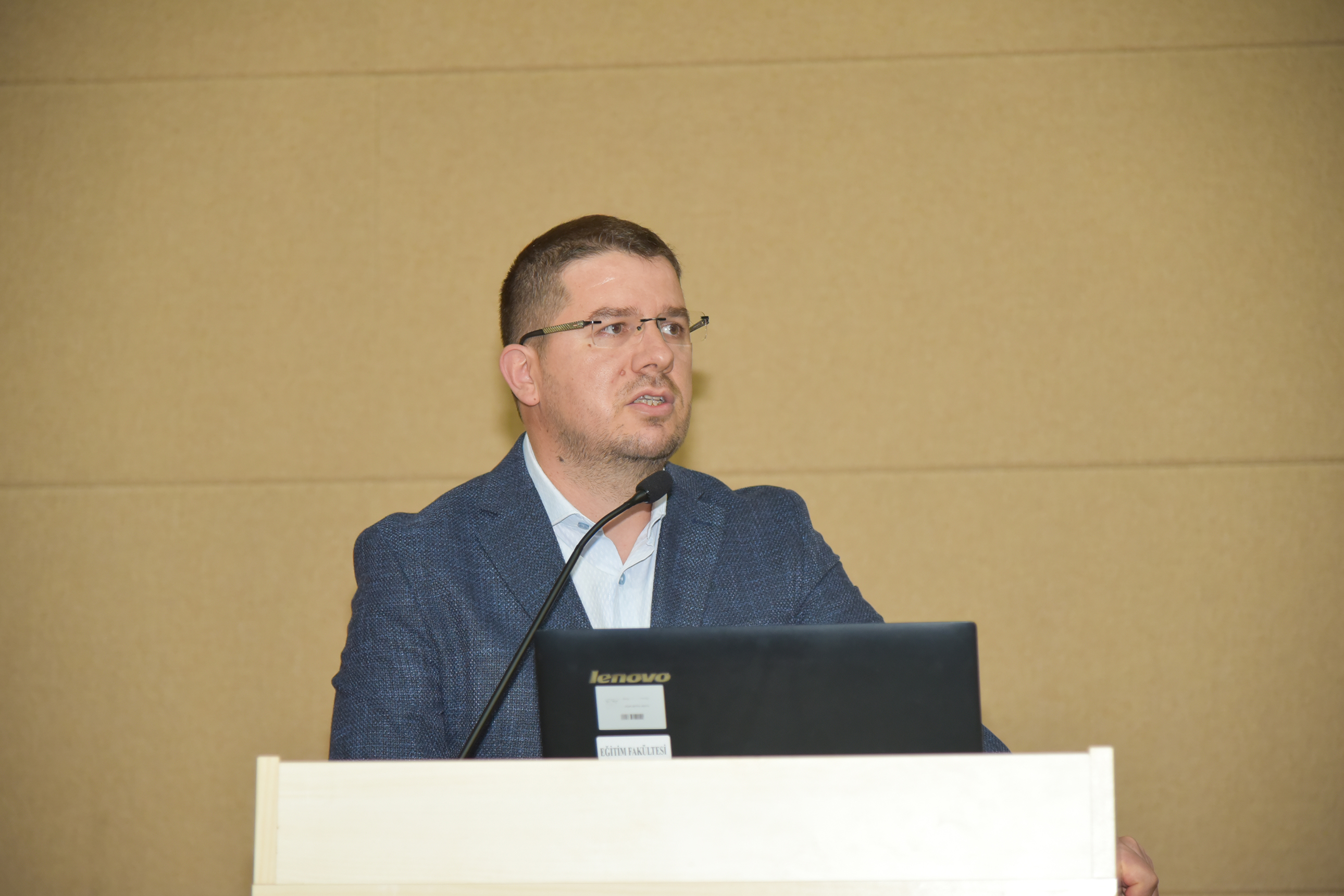 Karaman Türk Diline yön verecek