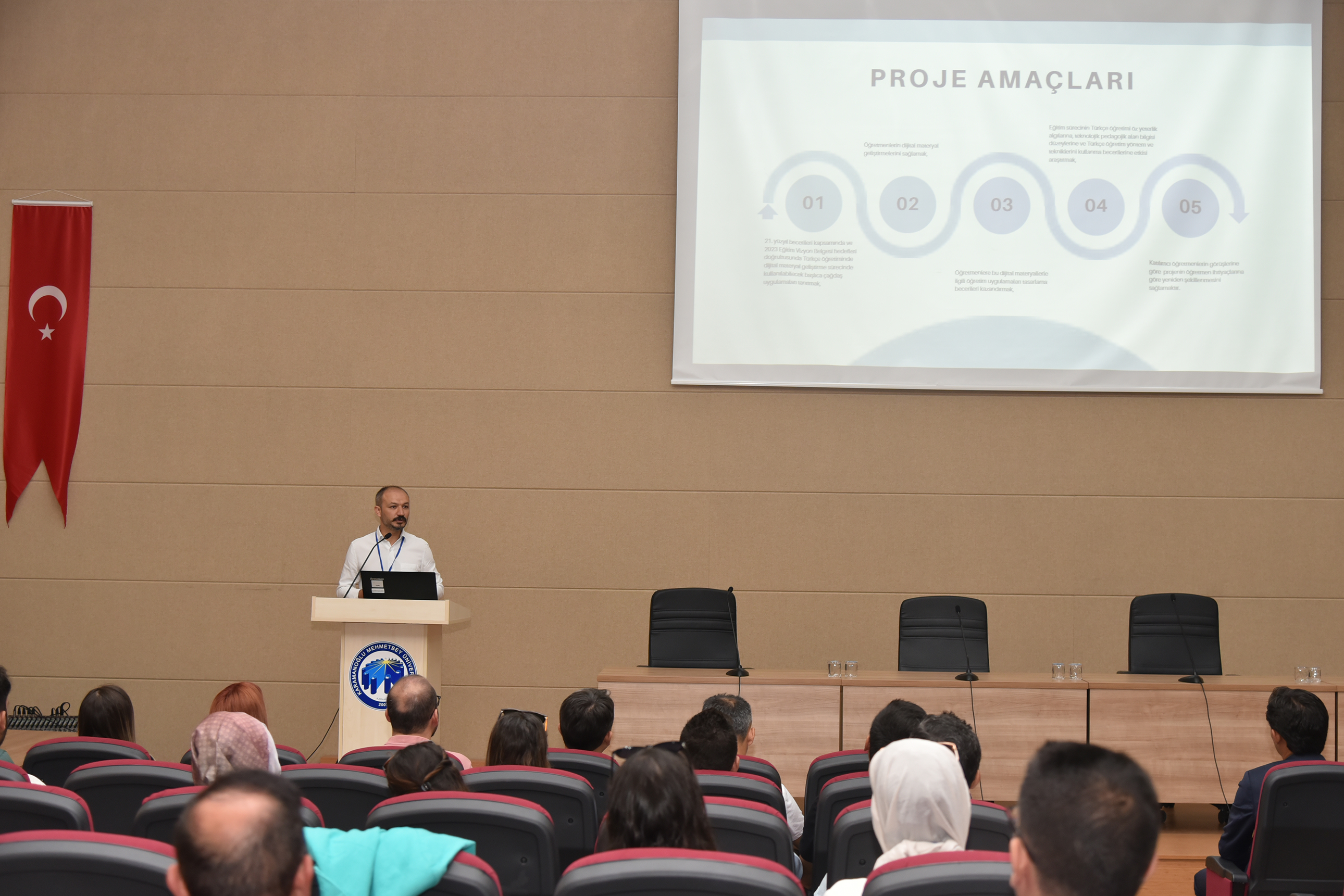 Karaman Türk Diline yön verecek