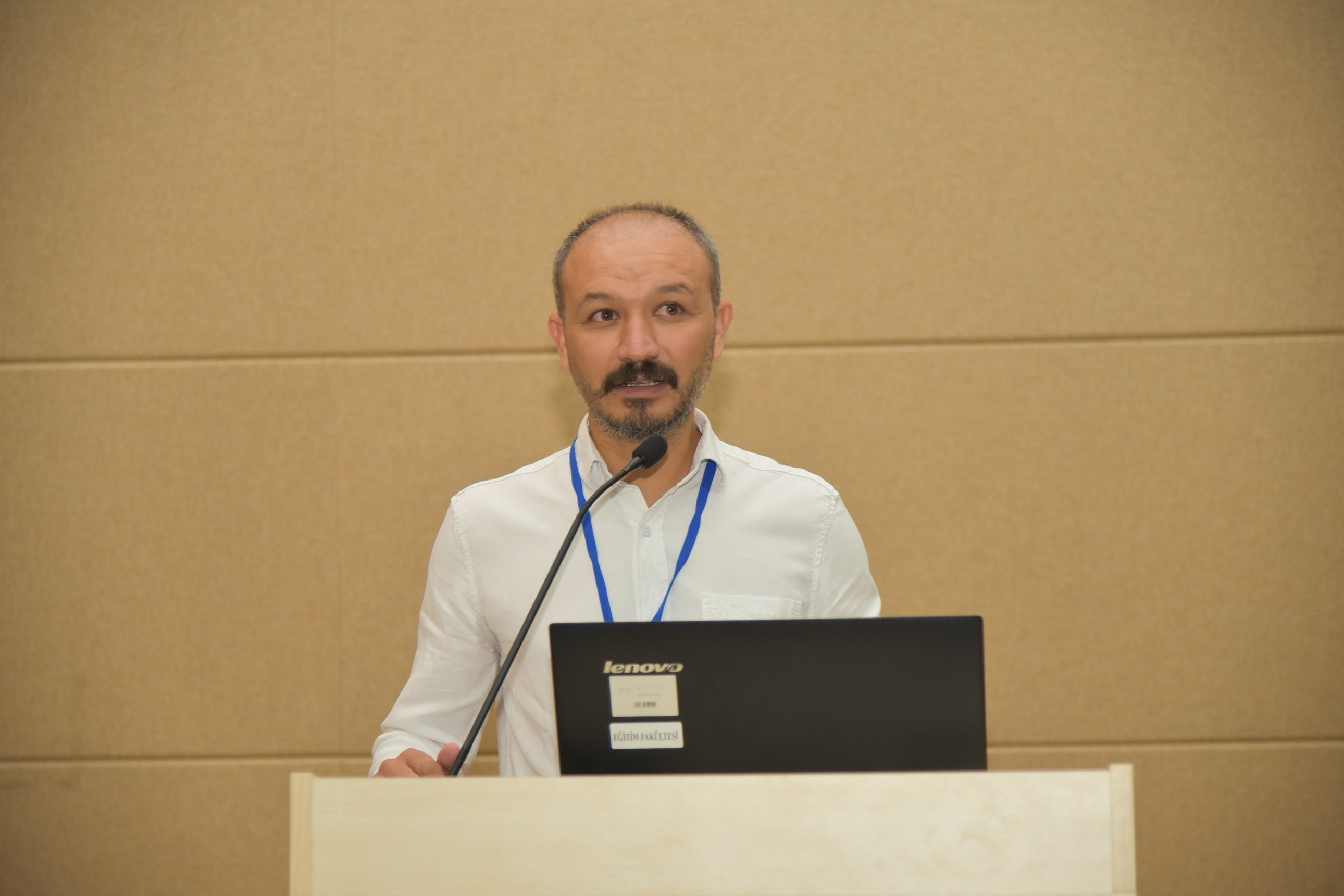 Karaman Türk Diline yön verecek