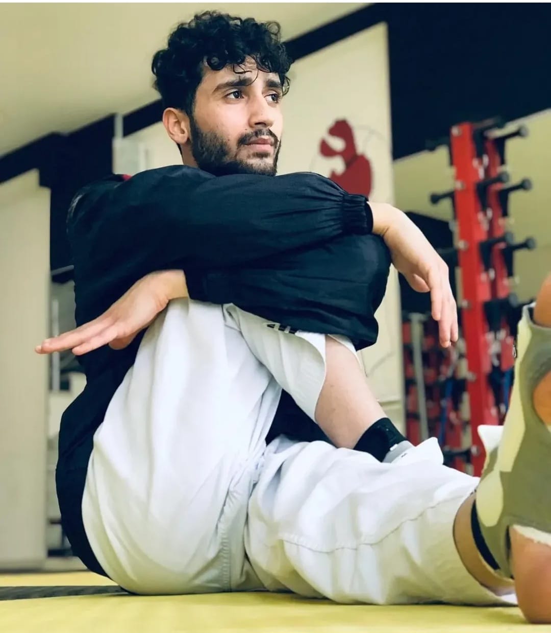 Genç yaşta sevenlerini yasa boğdu