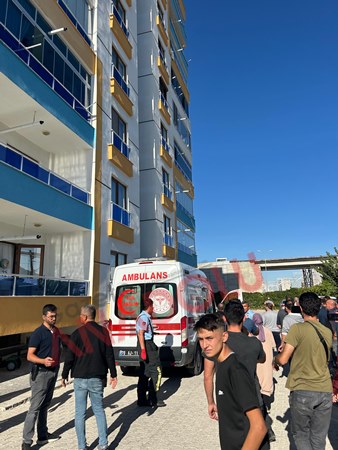 Asansör boşluğuna düştü