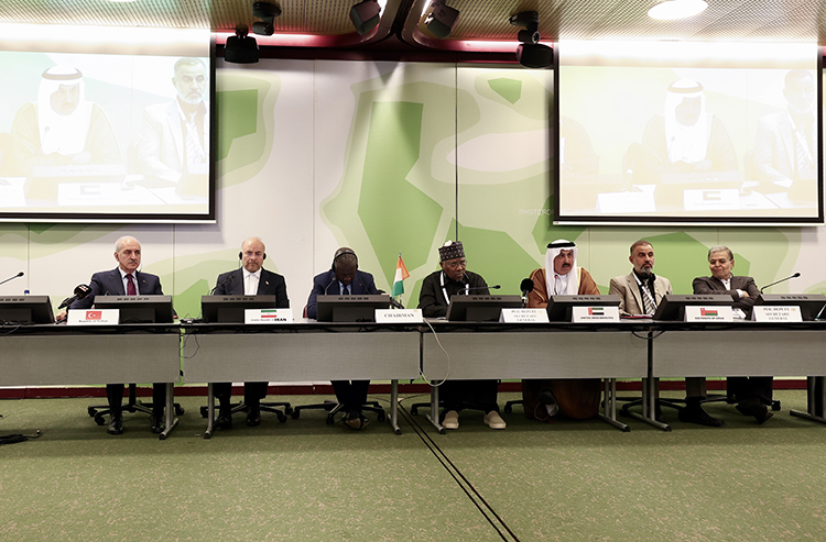 Tüm insanlığın birlik ve beraberlik sergilemesi gerekmektedir