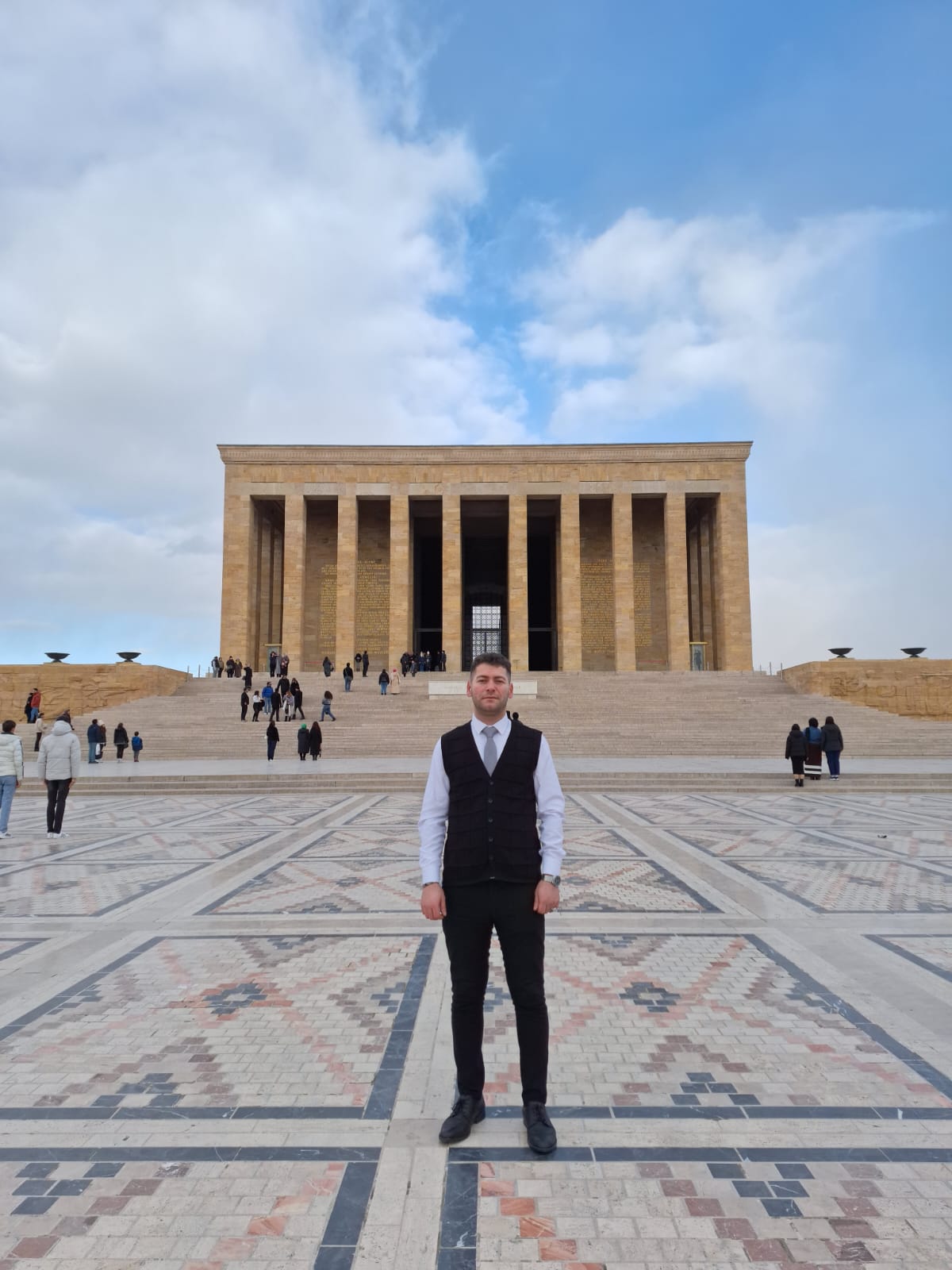 "Bırakın dirisini ölüsü bile Meclis'e giremez"