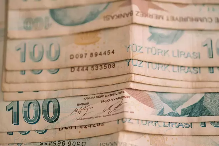 Emekliye 17-26 Mayıs Tarihleri Arasında Para Yatacak!