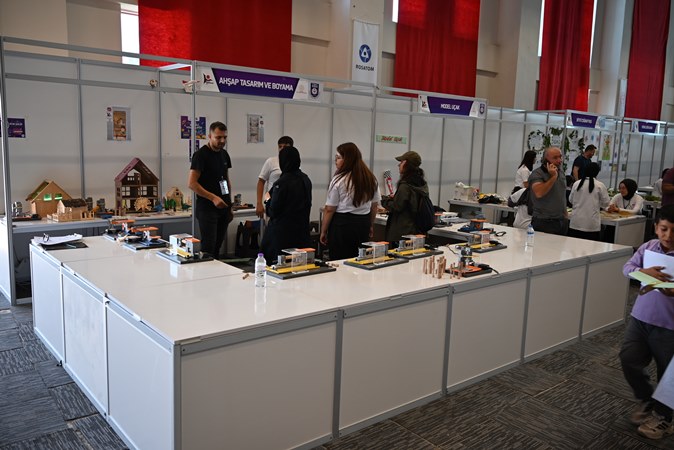 Bilim Şenliği kapılarını açtı-13