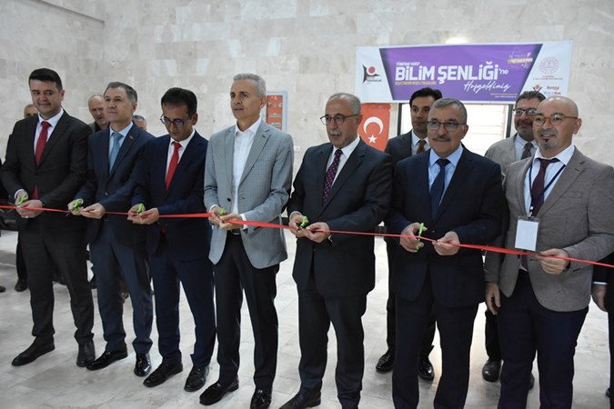 Bilim Şenliği kapılarını açtı-5