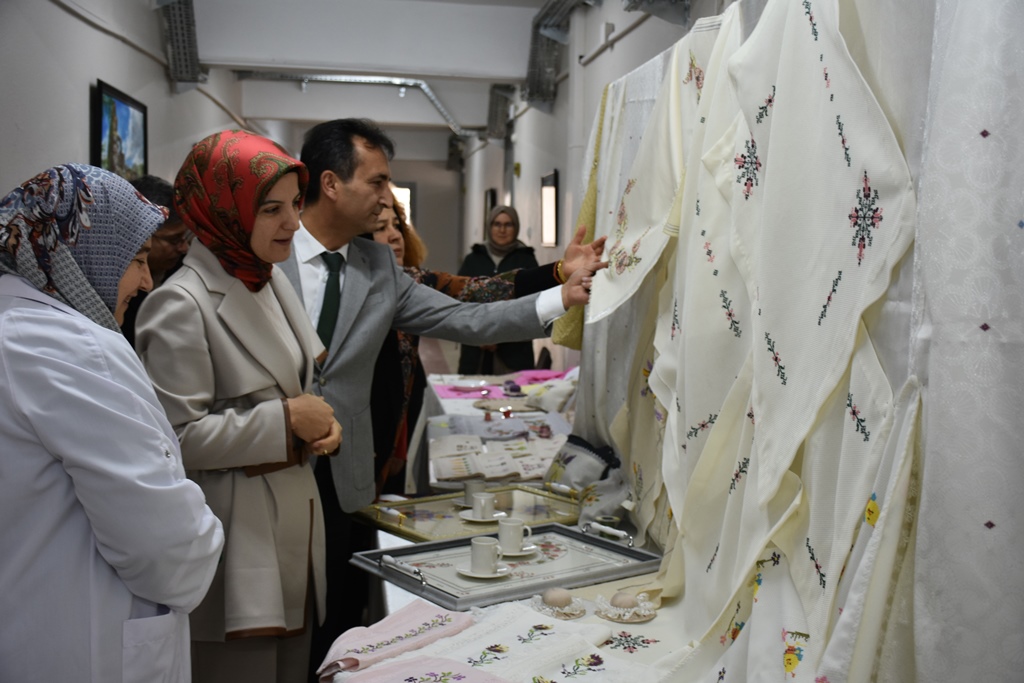 El emeği göz nuru eserler görücüye çıktı-2