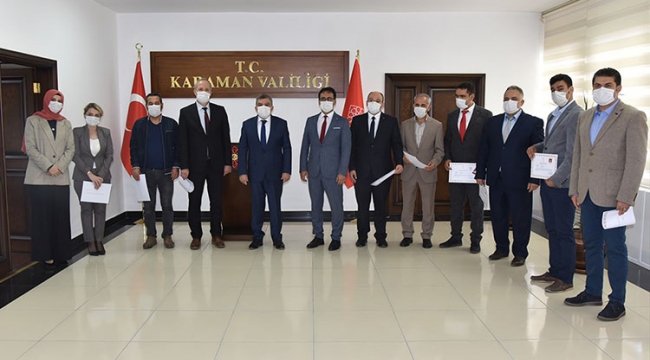 Karaman'da öğretmenlere başarı belgeleri verildi