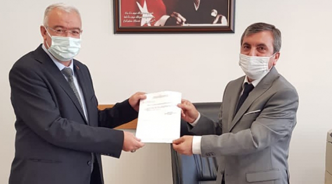 Başkan Çağlayan mazbatasını aldı