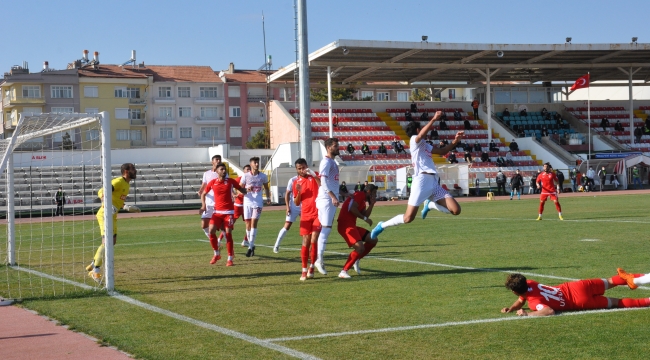 Belediyespor ligin dibine demir attı!