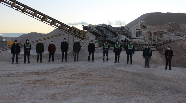 Çakır, taş ocağında incelemelerde bulundu