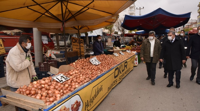 Vali Işık semt pazarında denetime çıktı