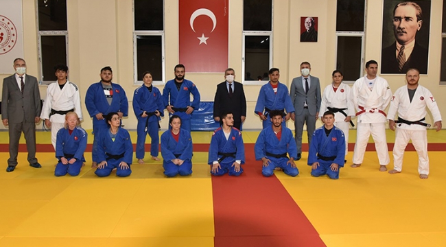 Vali Işık&#039;tan Paralimpik Judo Milli Takımına ziyaret