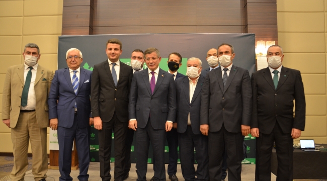 Ahmet Davutoğlu Karaman&#039;a çıkarma yaptı!