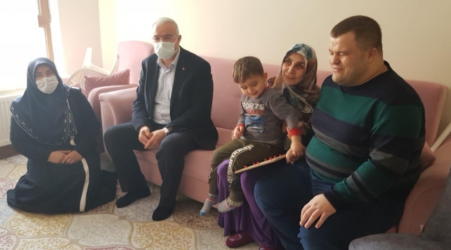 AK Parti görme engellileri unutmadı