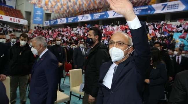 Bakan Elvan: “Millet için hizmet etmeye devam”