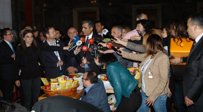 Konuk; “Gerçeğe sadık gazeteciler en büyük teminatımız”