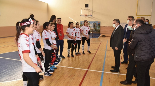 Vali Işık, Goalball Kadın Milli Takımını ziyaret etti