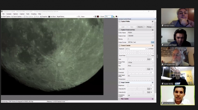 Ay merakı öğretmenleri canlı yayına kilitledi