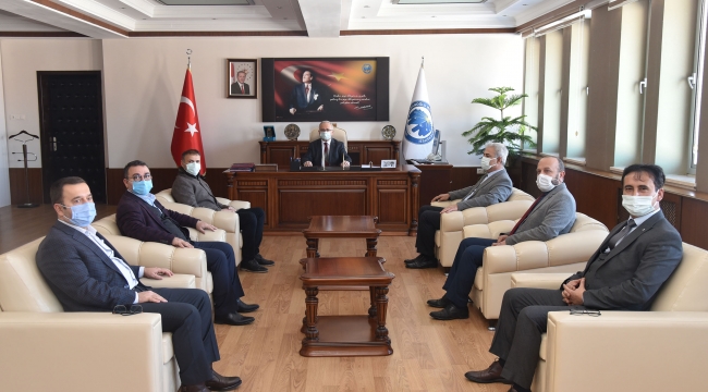 İl müdürlerinden Rektör Ak’a ziyaret