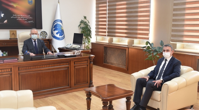 İl Müdürü Hacıhaliloğlu’ndan Rektör Ak’a ziyaret