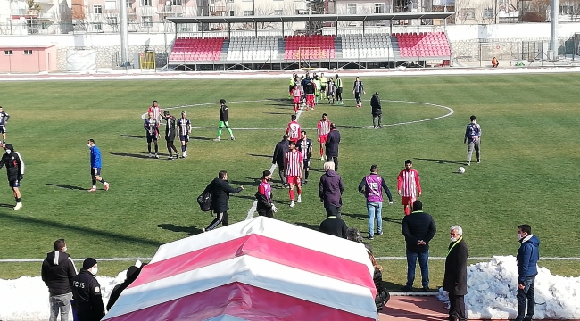 Karaman Belediyespor lidere yenildi!