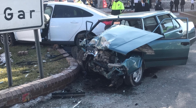 Karaman’da feci kaza: 6 yaralı!