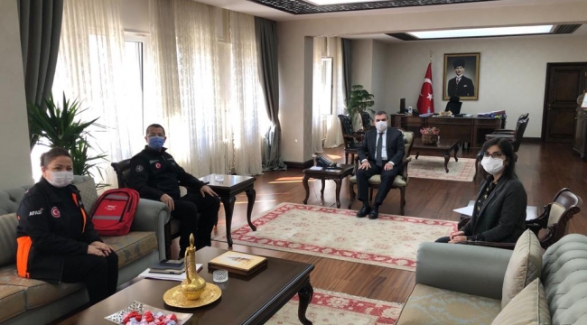 Vali Işık'a ziyaret