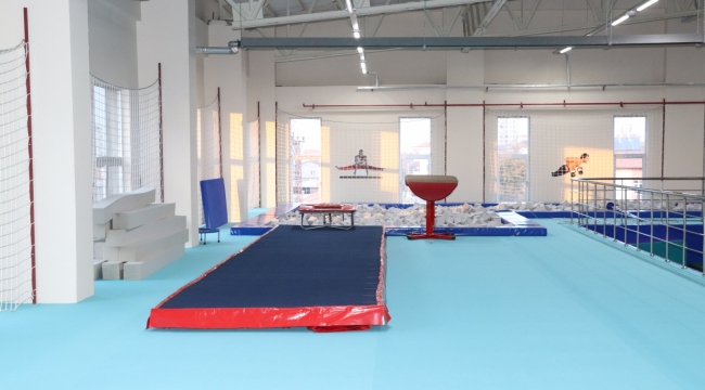 Cimnastik ve Eskrim Salonları Hizmete Girdi