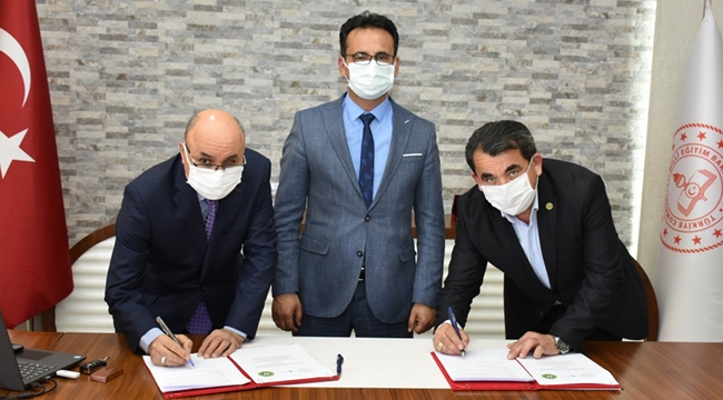 Meslek Edindirme Kursları İçin Üçlü Protokol