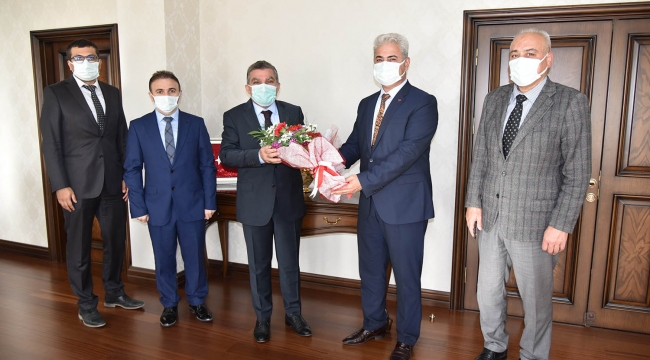 Sağlık çalışanlarından Vali Işık’a ziyaret