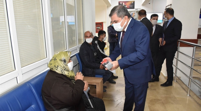 Vali Işık: "Kadınlarımız baş tacımızdır"