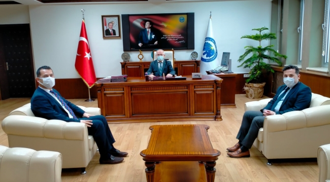 Vali yardımcılarından Rektör Ak’a ziyaret