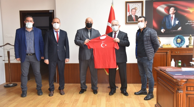 Karaman AKSF’den Rektör Ak'a Ziyaret