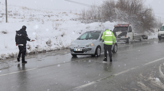 Karaman'ı tipi esir aldı!