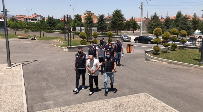 Karaman'da uyuşturucu operasyonu: 4 tutuklama!