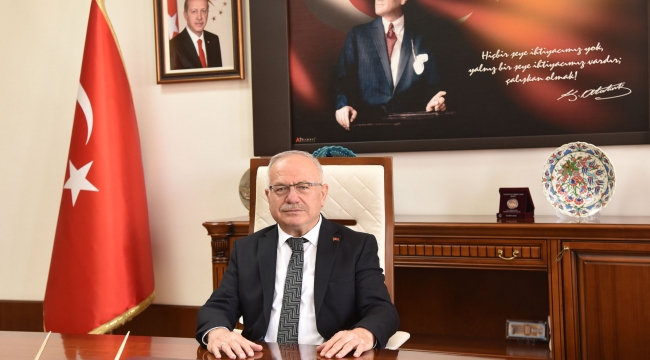 Rektör Namık Ak'tan Filistin için çağrı