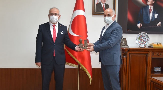 YÖK Üyesi Yıldız’dan Rektör Ak&#039;a ziyaret