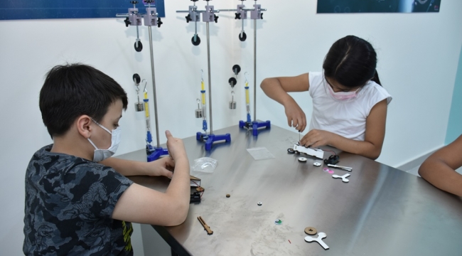 Atölyeler ile öğrencilerin hayalleri hayat buluyor