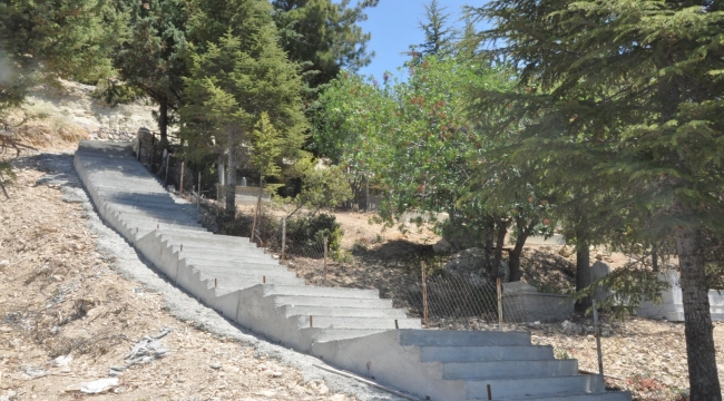 Kabirlere kolay ulaşım için merdiven yapıldı