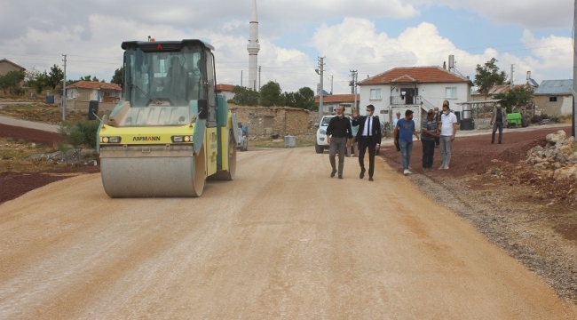 Karaman’da köy yolları yenileniyor
