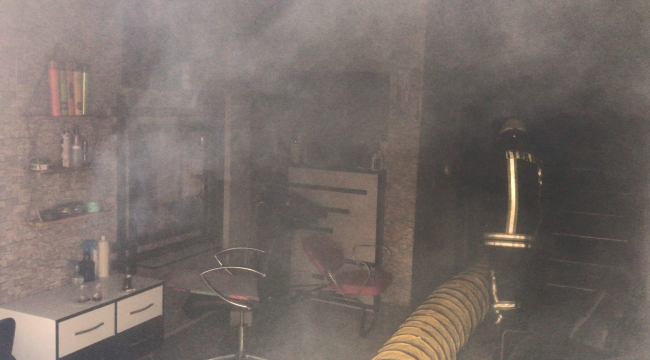 Karaman’da kuaförde korkutan yangın!